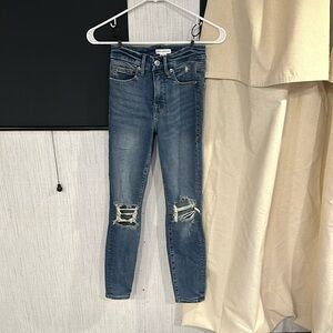 Gently used Good American skinny jeans size 00
